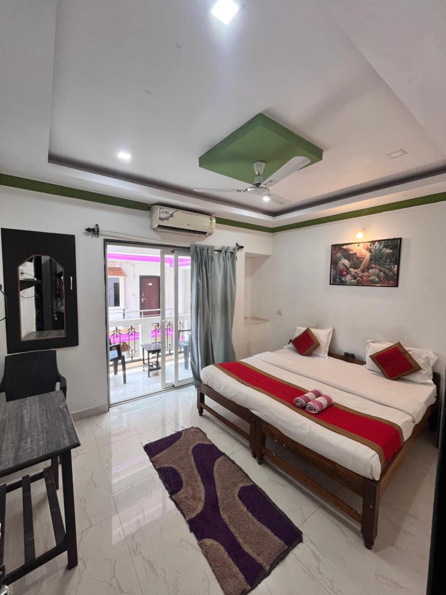 Hotel Queen Queen Sea Calangute Exterior foto
